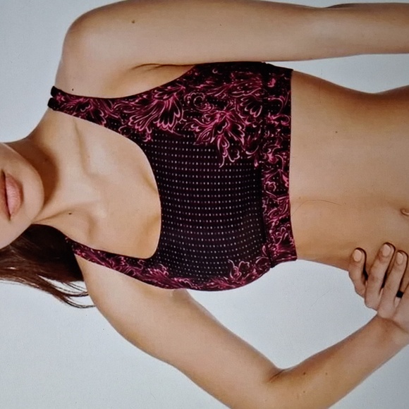 Lululemon Energy Bra in Glossy Black with Pink detail - Size 6 - Picture 1 of 4